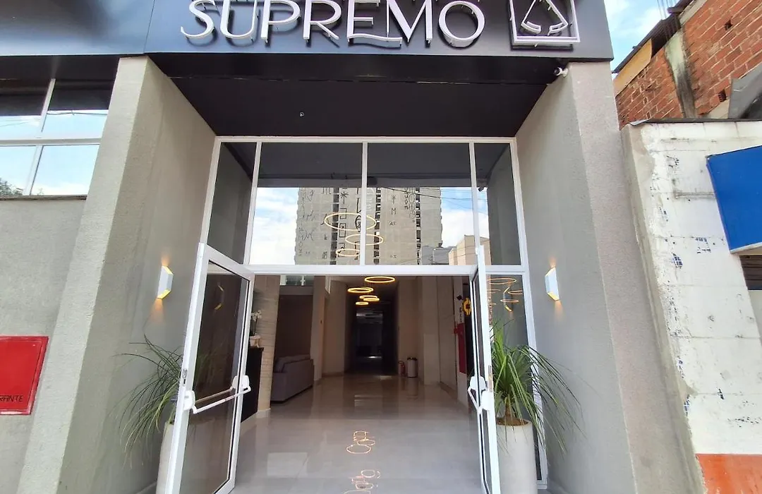 Hotel Supremo-1